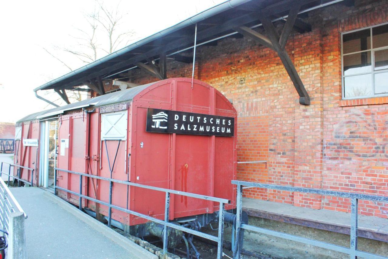 Zum Suelztor Appartement Lüneburg Buitenkant foto
